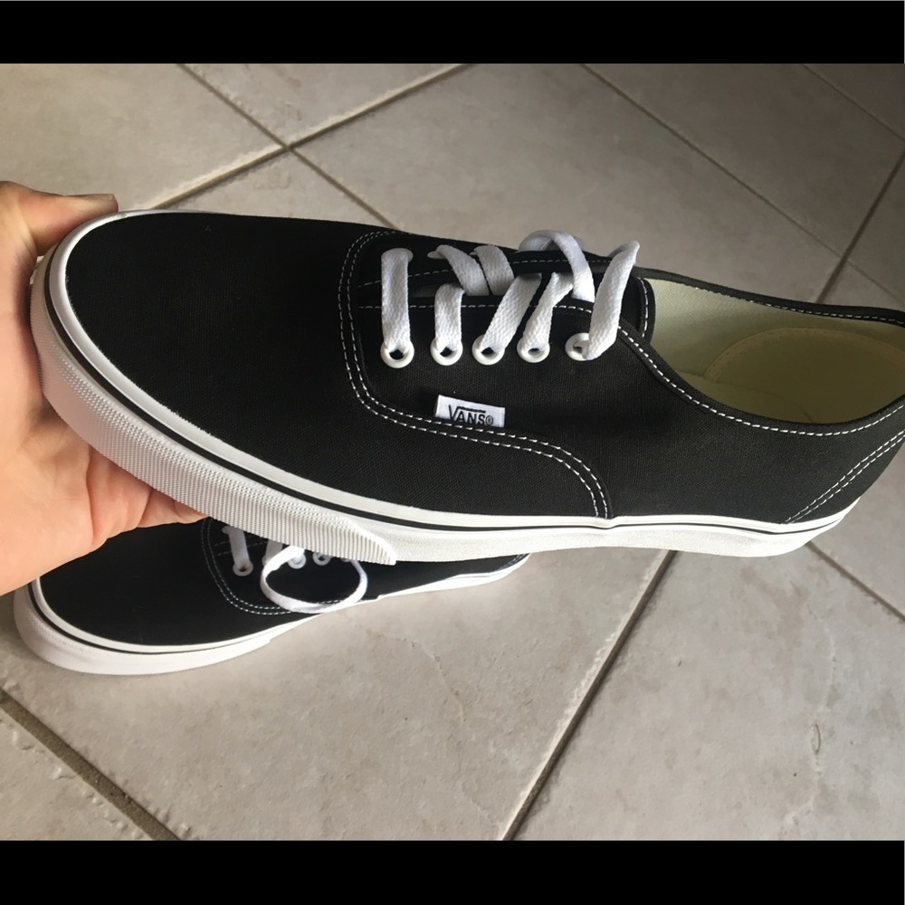 Vans authentic core classic shoe size 11 NWOT